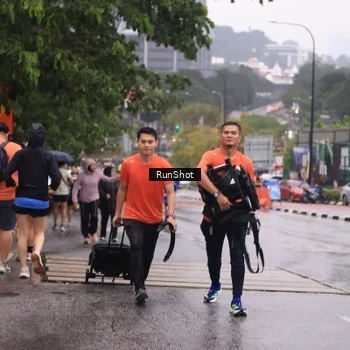 Runner Photo 7933235