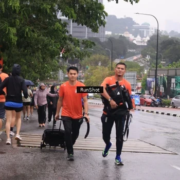 Runner Photo 7933238