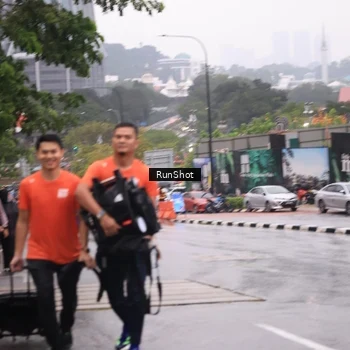 Runner Photo 7933242