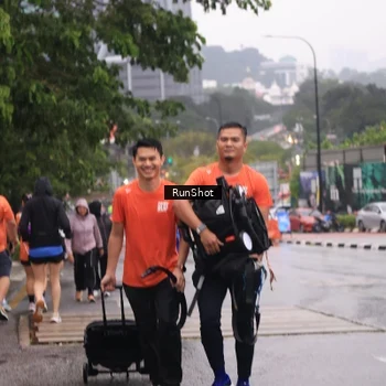 Runner Photo 7933245