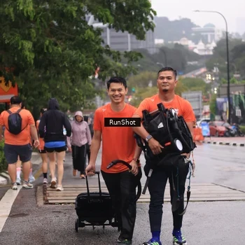 Runner Photo 7933248