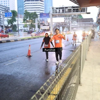 Runner Photo 7933253