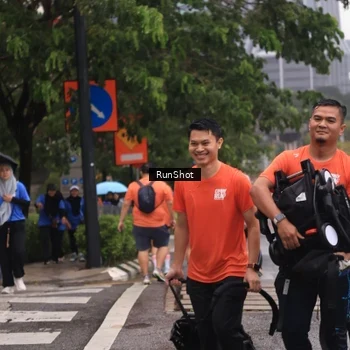 Runner Photo 7933256