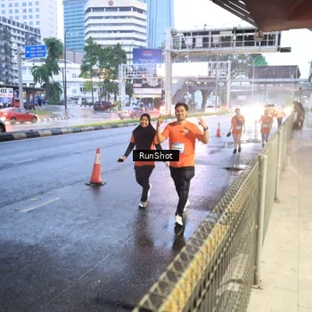 Runner Photo 7933279