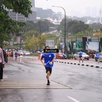 Runner Photo 7933280