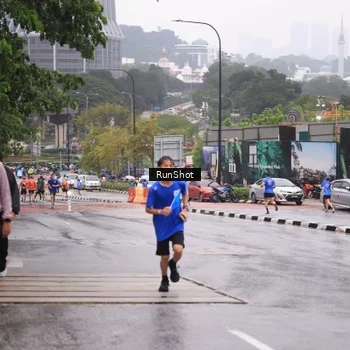 Runner Photo 7933281