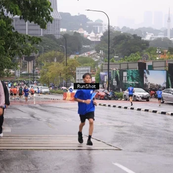 Runner Photo 7933282