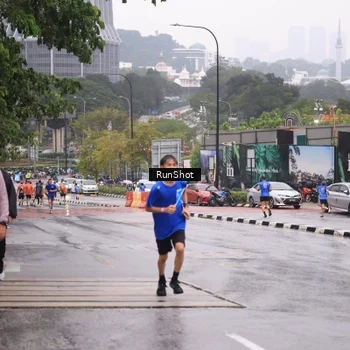 Runner Photo 7933284