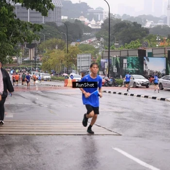 Runner Photo 7933286