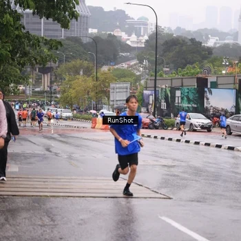 Runner Photo 7933287