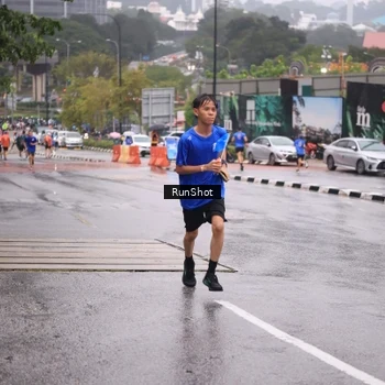 Runner Photo 7933291