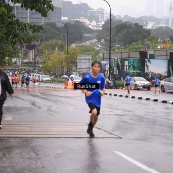 Runner Photo 7933293