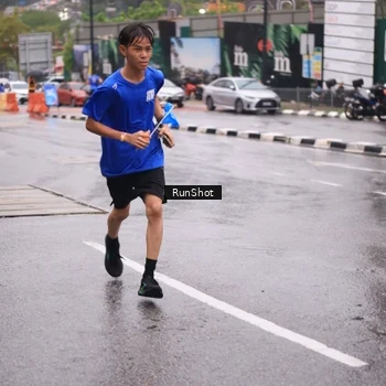 Runner Photo 7933301