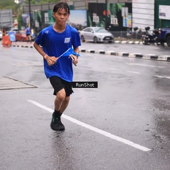 Runner Photo 7933304
