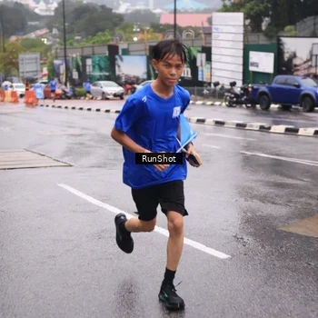 Runner Photo 7933307