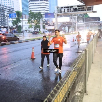 Runner Photo 7933318