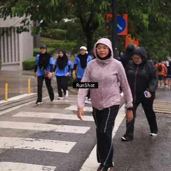 Runner Photo 7933331