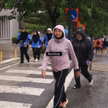 Runner Photo 7933332