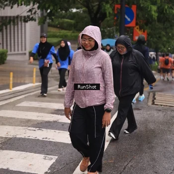 Runner Photo 7933338