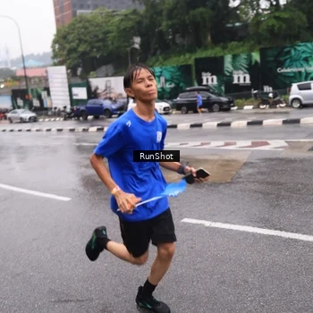 Runner Photo 7933342