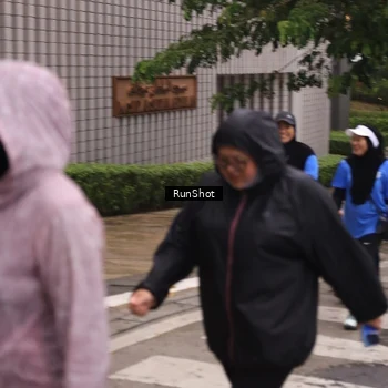 Runner Photo 7933358