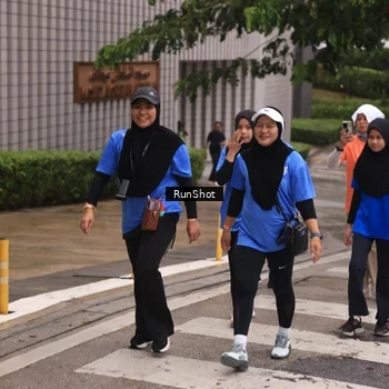 Runner Photo 7933378