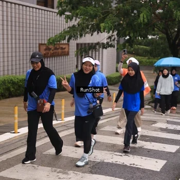 Runner Photo 7933386