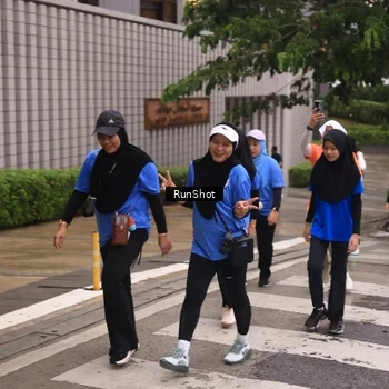 Runner Photo 7933388