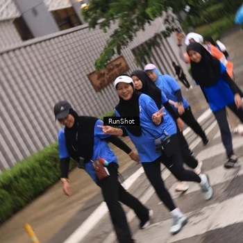 Runner Photo 7933393