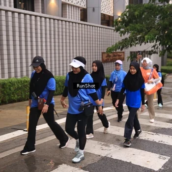 Runner Photo 7933402
