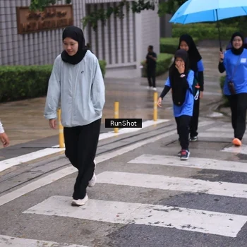 Runner Photo 7933420
