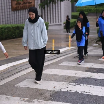 Runner Photo 7933424