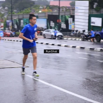 Runner Photo 7933438