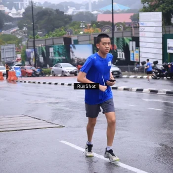 Runner Photo 7933443