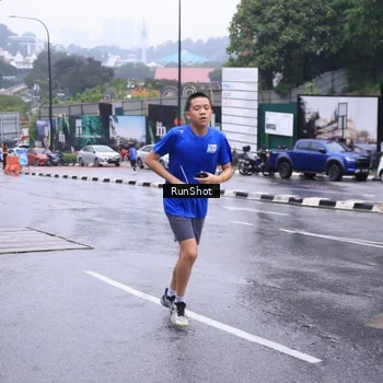 Runner Photo 7933446