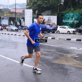Runner Photo 7933453