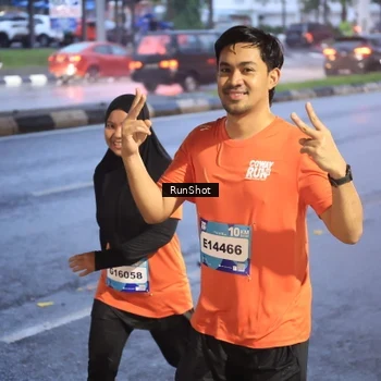 Runner Photo 7933472