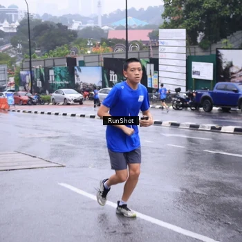 Runner Photo 7933476