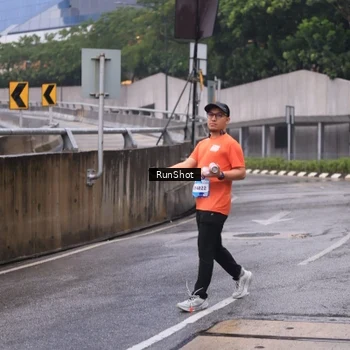 Runner Photo 7933487