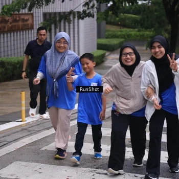 Runner Photo 7933488