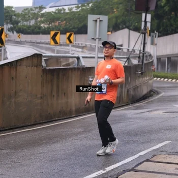 Runner Photo 7933497