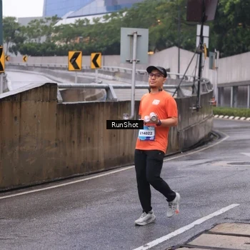 Runner Photo 7933502