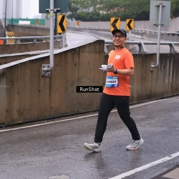 Runner Photo 7933507