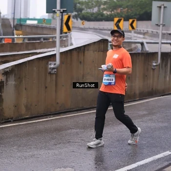 Runner Photo 7933508