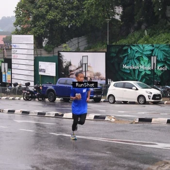 Runner Photo 7933513