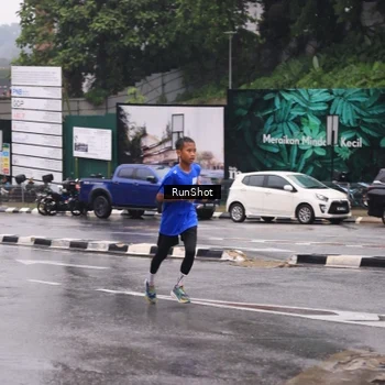Runner Photo 7933516
