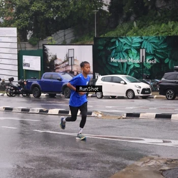 Runner Photo 7933519