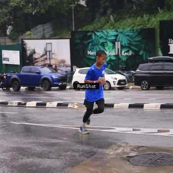 Runner Photo 7933520