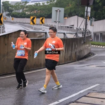 Runner Photo 7933541