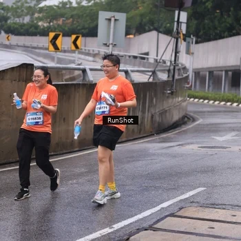 Runner Photo 7933542